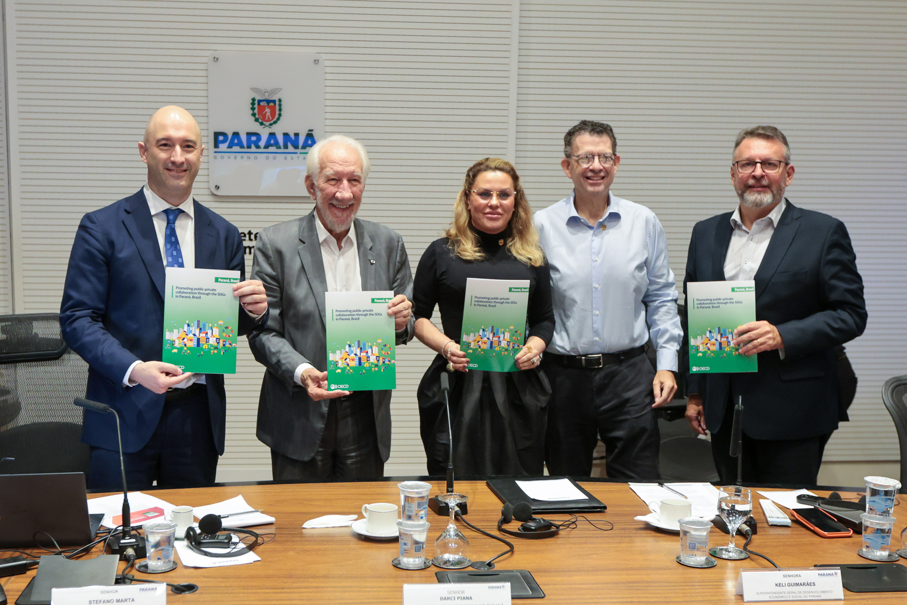 Entrega do novo relatório de recomendações normativas dispõe sobre o tema ''Promovendo as Parcerias Público-Privadas através dos ODS no Paraná, Brasil''