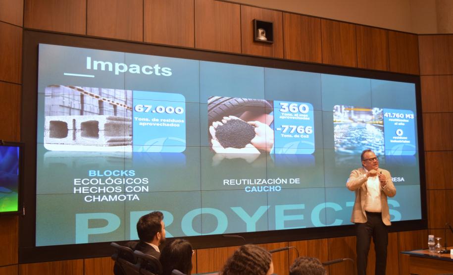 O Paraná recebeu uma delegação composta por representantes dos setores de indústria, meio ambiente e inovação do estado de Chihuahua, no México.